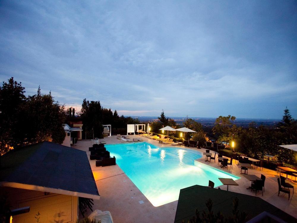 Monte Del Re Hotel Dozza Exterior foto