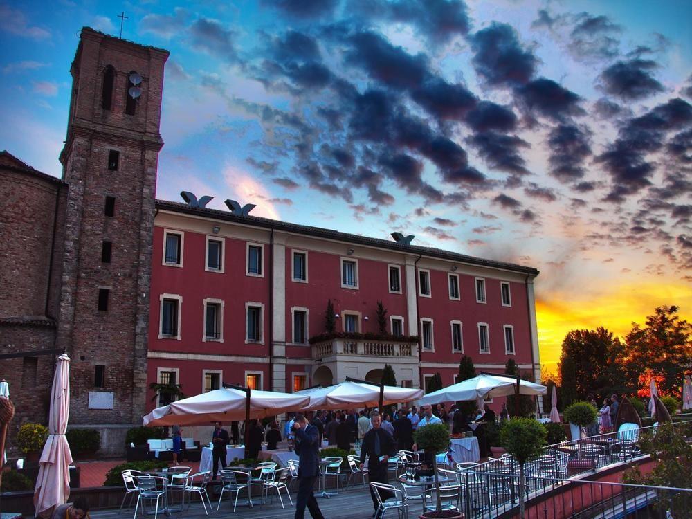 Monte Del Re Hotel Dozza Exterior foto
