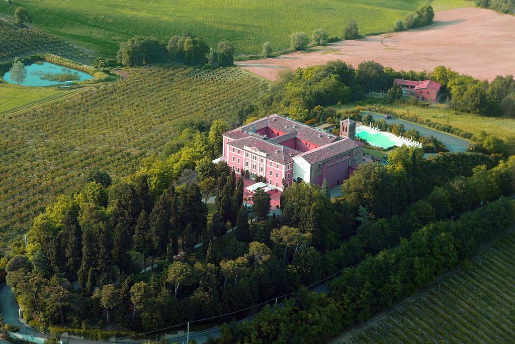 Monte Del Re Hotel Dozza Exterior foto